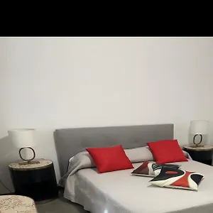  Apartamento With Private Courtyard