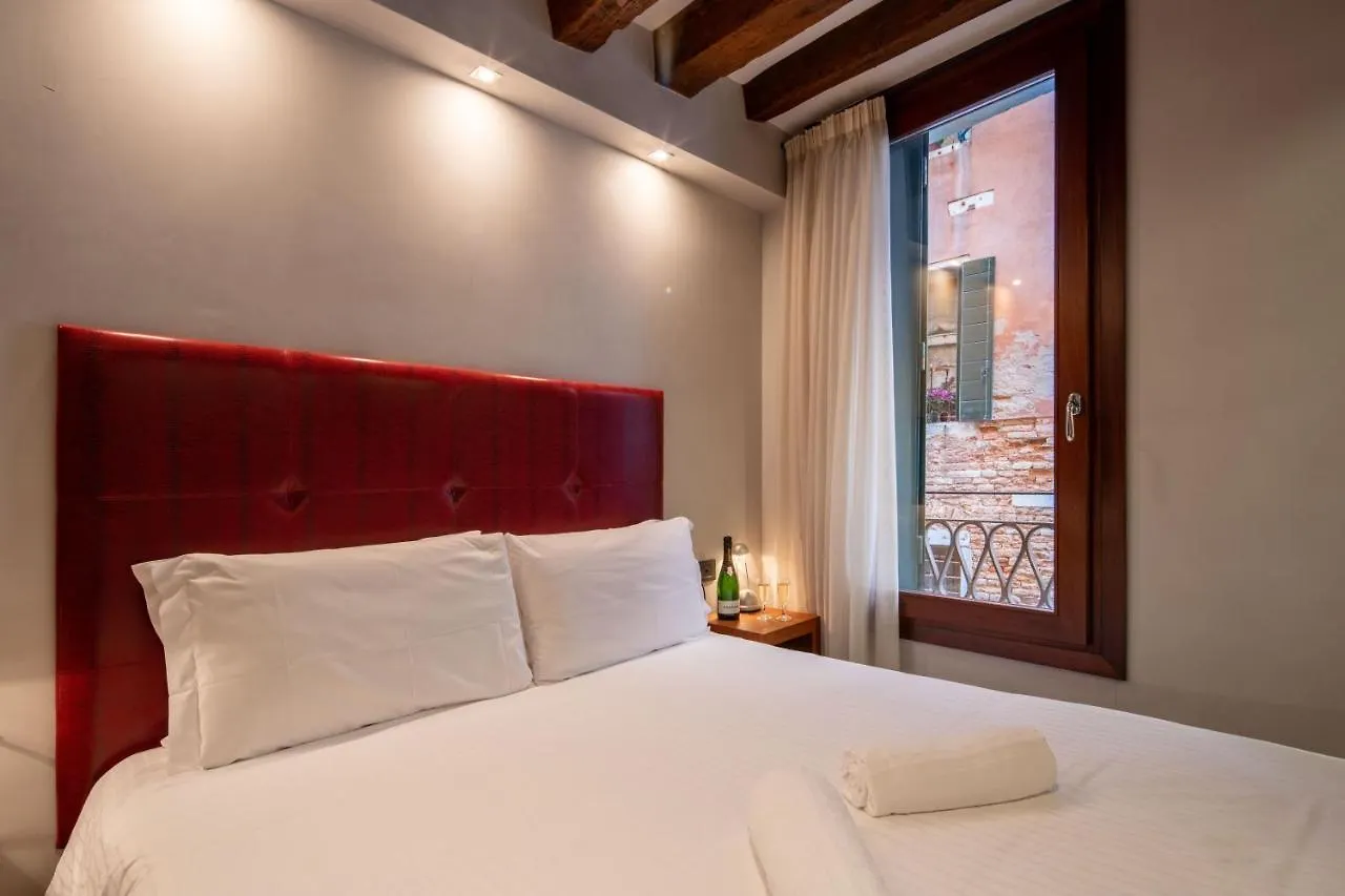 Apartamento Ve.N.I.Ce Cera San Moise Venecia